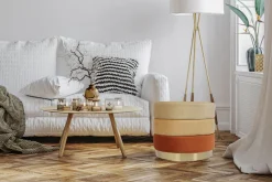 Kayoom Polsterhocker »Hocker Matilda 325, Edler Touch durch goldenen Sockel« 1 Stk. tlg. Samtbezug, farbig geschichtete Polsterung, goldener Sockel