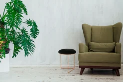 Kayoom Sitzhocker »Hocker Wynona 325,in stilvollem Design, mit dreieckiger Grundform« 1 Stk. tlg. glamourös, hochwertig, mit gepolsterter Sitzfläche in runder Form
