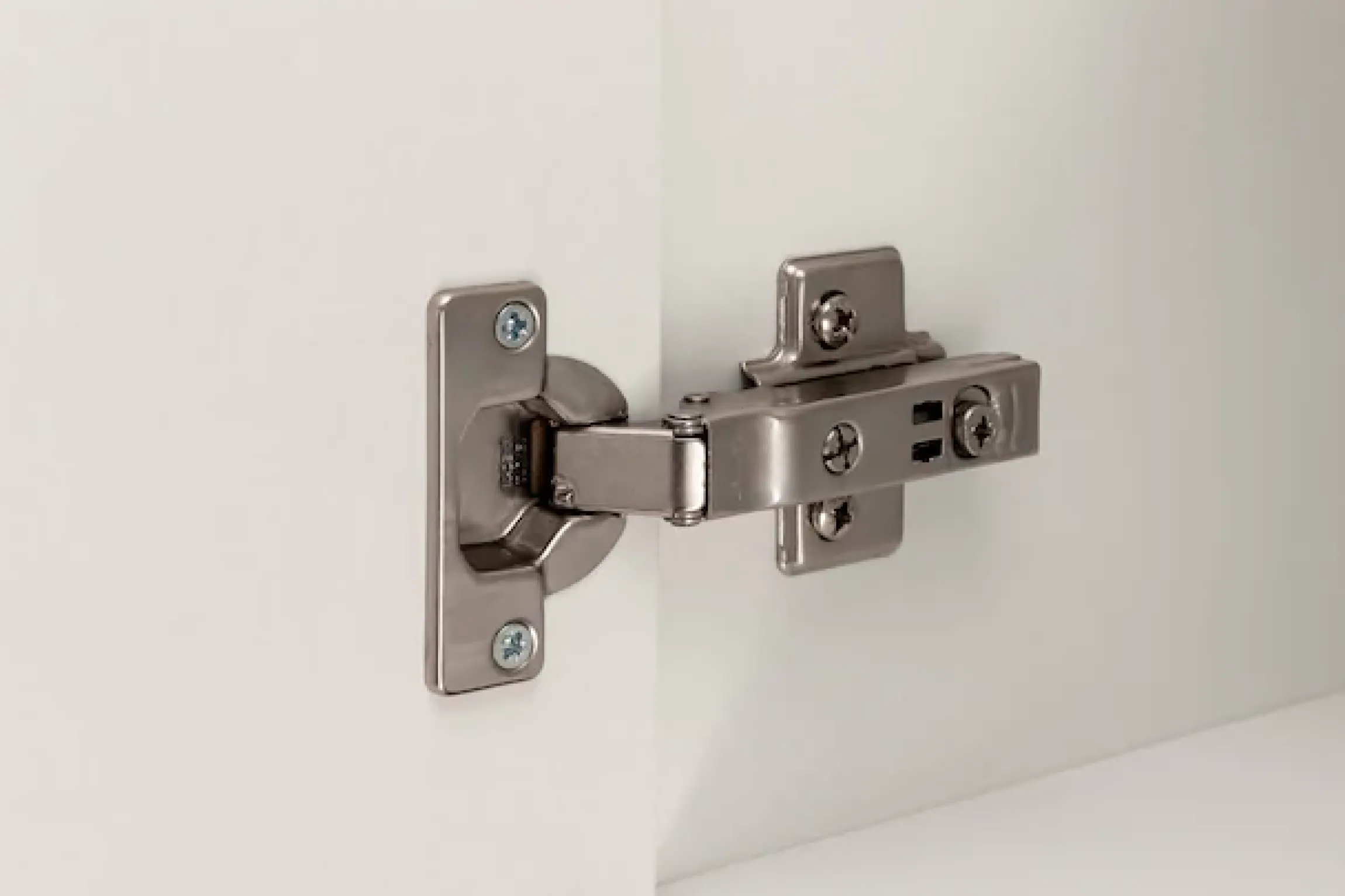 KOCHSTATION Eckunterschrank »KS-Luhe« 120 cm breit, hochwertige MDF-Fronten mit waagerechter Lisene