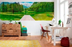 Komar Fototapete »Green Lake - Größe 368 x 127 cm« bedruckt glatt Wohnzimmer, Schlafzimmer