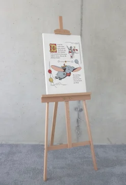 Komar Leinwandbild »Dumbo the Flying Elephant - Größe 40 x 60 cm« Disney 40 x 60 cm (Breite x Höhe), 1 Stk. tlg. Keilrahmenbild mit Echtholzrahmen, Kinderzimmer