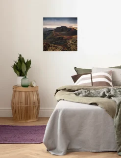 Komar Leinwandbild »Vulkanland - Größe 40 x 40 cm« Baum | Berge | Blumen | Blätter | Foto | Jahreszeiten | Landschaft | Meer
