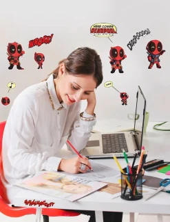 Komar Wandtattoo »Deadpool Cute - Größe 50 x 70 cm« selbstklebend, Wandsticker, Kinderzimmer