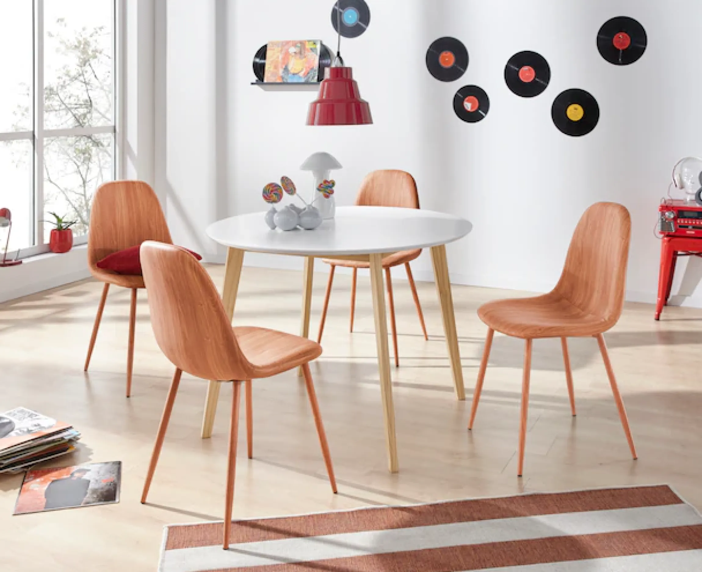 OTTO home Esszimmerstuhl »Blackburn« () aus Kunstleder und Metallbeinen, in 2 Farbvarianten, Sitzhöhe 49 cm