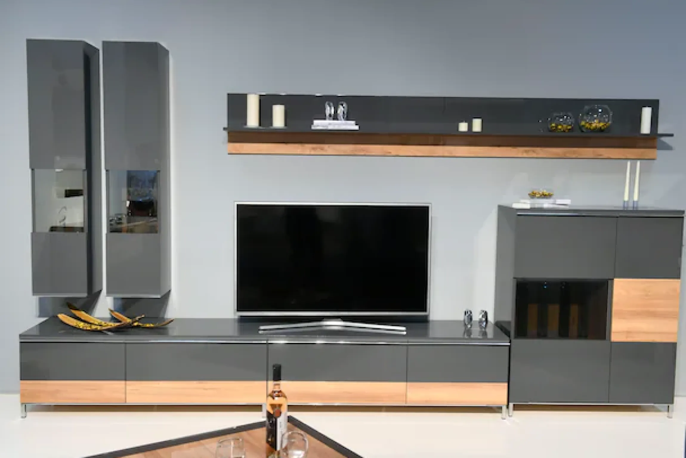 OTTO home Glasvitrine »Onyx« hochwertig UV lackiert, mit Soft-Close-Funktion, Höhe 140cm