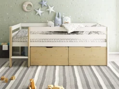 OTTO home Kinderbett »Tide, maximaler Stauraum durch Schubkästen, Massivholz« Kinderbett inklusive Lattenrost und 2 Bettkästen, 4 tlg. Hochbett mit Rausfallschutz, Made in EU