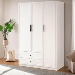 OTTO home Kleiderschrank »Arrian 120 cm Weiß | 3-türiger Drehtürenschrank im Landhausstil« Zeitloses Landhausdesign trifft auf durchdachte Stauraumlösungen