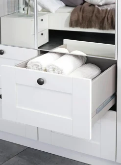 OTTO home Kleiderschrank »Mehrzweckschrank Aktenschrank Möbel Mietswohnung Schlafzimmer YLVA« Breiten: 90/135/180 cm, Höhe 197 cm,skandinavischer Style mit Rahmenfront und Knopfgriffen MADE IN GERMANY