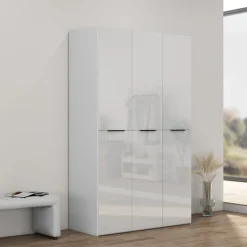 OTTO home Kleiderschrank »Skyller Schlafzimmerschrank mit 3 Türen mit Hochglanzfronten« Drehtürenschrank mit perfekter Innenausstattung, Breite 121 cm