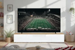 OTTO home Lowboard »Easy, 245 cm breit, 47 cm tief, 4 Türen, Top 22 mm stark, Mediaboard« Top 22 mm stark, Metallgriffe, geeignet für bis zu 98-Zoll-TV