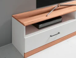OTTO home Lowboard »Ribe,140cm breit,38cm hoch mit 2 Klappen,Oberplatte aus Massivholz« Oberplatte Kernbuche massiv,schwarze Metall Griffe