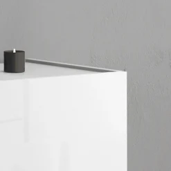 OTTO home Lowboard »VELA, Höhe 60 cm, Breite 225 cm,Design mit schrägen Türen« 1 Stk. tlg. Made in Italy, Hochglanz lackierte Fronten, TV-Board, TV-Kommode