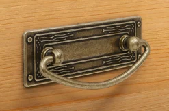 OTTO home Regal »Konrad« aus Massivholz, für Kinderzimmer, mit Metallgriffen, Made in Europa