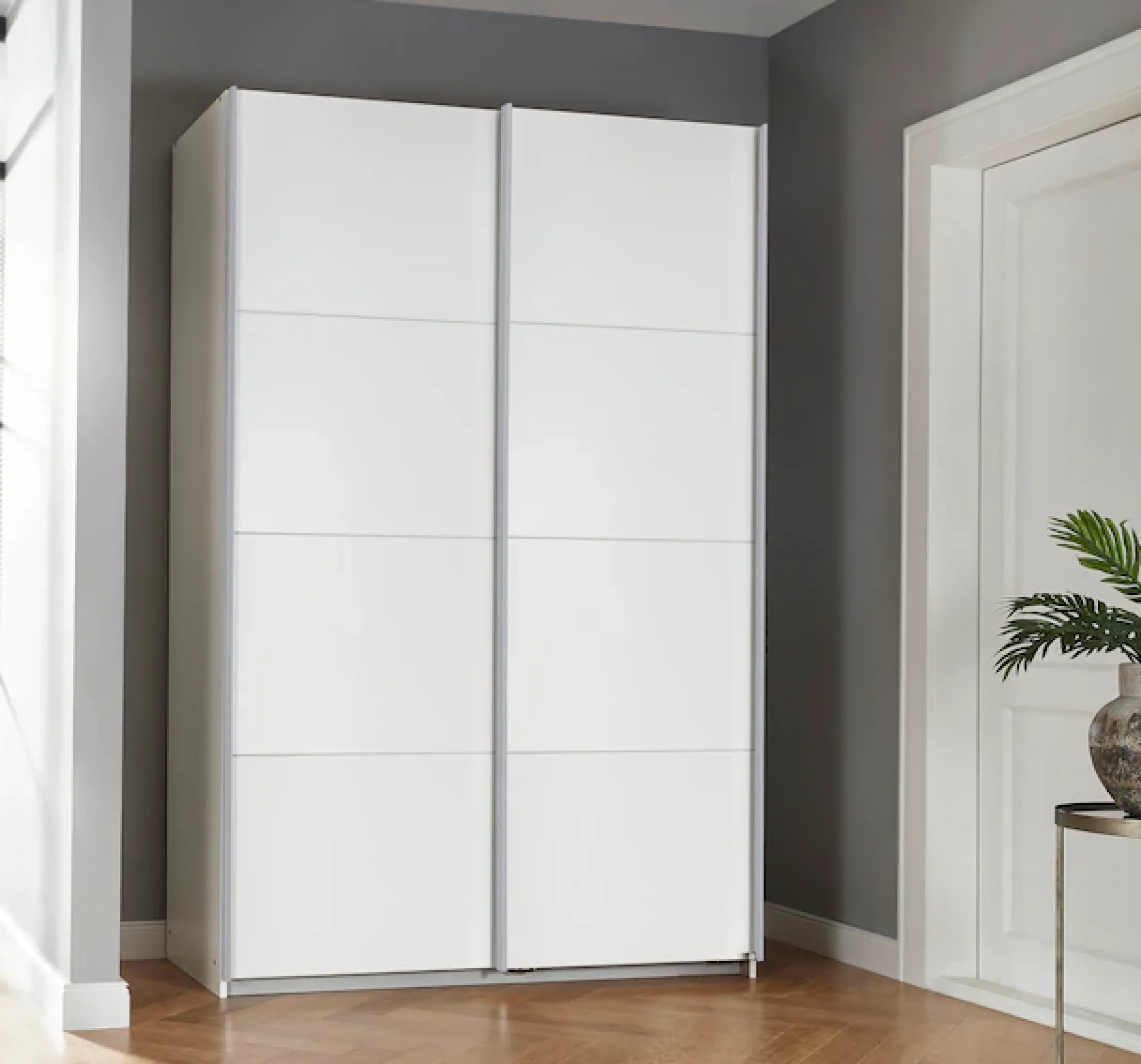 OTTO home Schwebetürenschrank »Kleiderschrank Schrank Garderobe Schlafzimmerschrank THANOS« 3 verschiedene Ausstattungen BASIC/CLASSIC/PREMIUM (inkl. SOFT-CLOSE),Optional mit Spiegel, Metall-Griffleisten alufarben MADE IN GERMANY