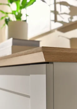 OTTO home Sideboard »Brest, Schrank im Landhausstil, Kommode, zeitloses Stauraumelement« schwarze Metallgriffe, ausreichend Stauraum, 164 cm breit