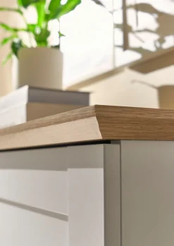 OTTO home Sideboard »Brest, Schrank im Landhausstil, Kommode, zeitloses Stauraumelement« schwarze Metallgriffe, ausreichend Stauraum, 204 cm breit