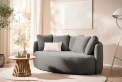 OTTO home 2,5-Sitzer »Kaarl, rundes Loungesofa, Sofa mit Kissen, perfekt gepolstert« Webstoff, in fünf Farben, zeitloses Design, inkl. 5 Rückenkissen