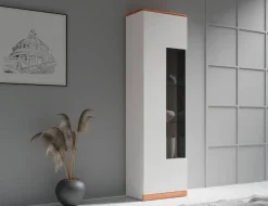 OTTO home Vitrine »Ribe,180cm hoch,5 Fächer,2 Glasböden variabel einsetzbar« Oberplatte Kernbuche massiv,dunkles Glas, schwarze Metall Griffe