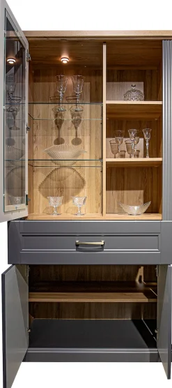 OTTO home Vitrine »Tara« (H/B/T): 200/101/48cm,lackiert mit wasserbasiertem UV-Lack,Soft-Close-Funktion