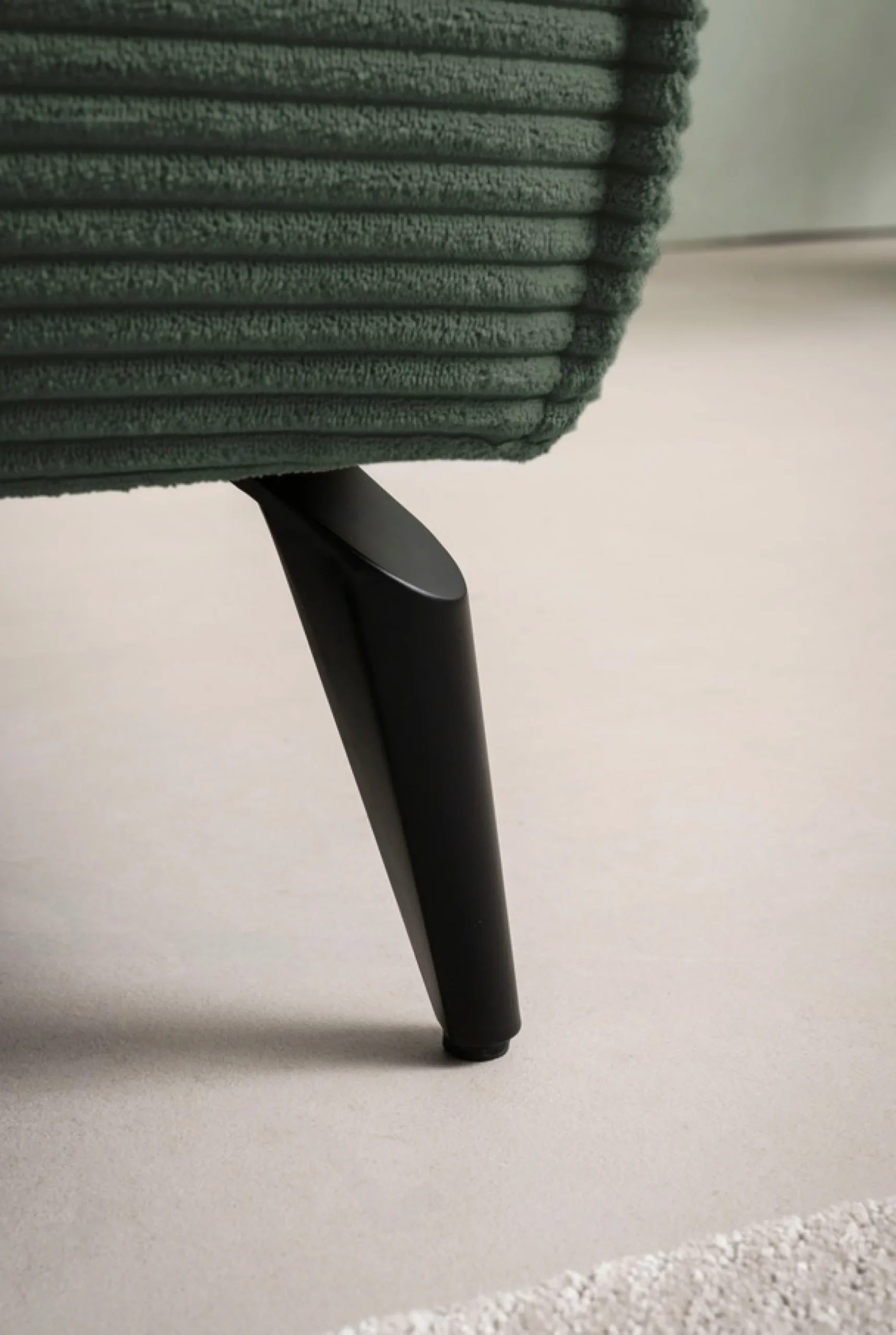 OTTO home Wohnlandschaft »TVINNU Cord, 354 cm« Recamiere rechts/links, schwarze Metallfüße, bequeme Sitz-/Liegefläche