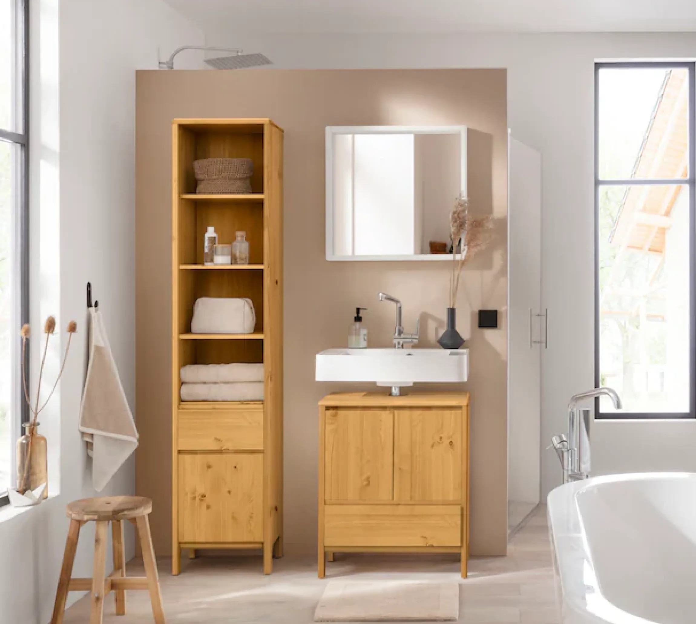 OTTO products Waschbeckenunterschrank »Jorrick« Breite 60 cm, Kiefer mit Bio Öl/Wachs behandelt, Siphonausschnitt