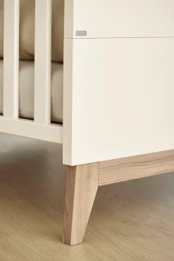 PAIDI Babybett »STIENE 70x140cm in Beige oder Grau, umbaubares Bett mit Massivholz« Gitterbett 4-fach höhenverstellbar, entnehmbare Sprossen, Kinderbett