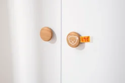 PAIDI Kleiderschrank »LOTTE & FYNN Steiff by PAIDI, 3 Türen und 1 Schublade mit Soft-Close« inkl. Kleiderstangen und Einlegeböden, Schrank in Weiß mit Massivholz