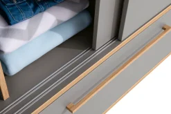 PAIDI Schiebetürenschrank »STIENE in Beige oder Grau, 2 Türen und 1 Schublade mit Soft-Close« B/H/T ca. 164/200/62cm,mit Kleiderstangen+Einlegeböden, Kleiderschrank mit Massivholzgriffen