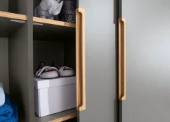 PAIDI Schiebetürenschrank »STIENE in Beige oder Grau, 2 Türen und 1 Schublade mit Soft-Close« B/H/T ca. 164/200/62cm,mit Kleiderstangen+Einlegeböden, Kleiderschrank mit Massivholzgriffen