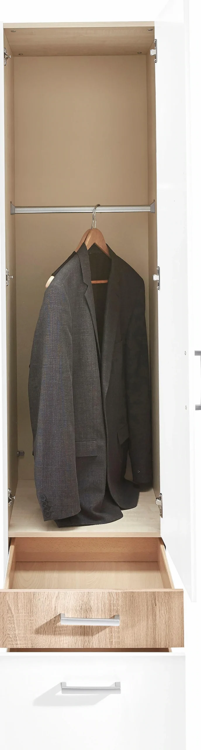 priess Kleiderschrank