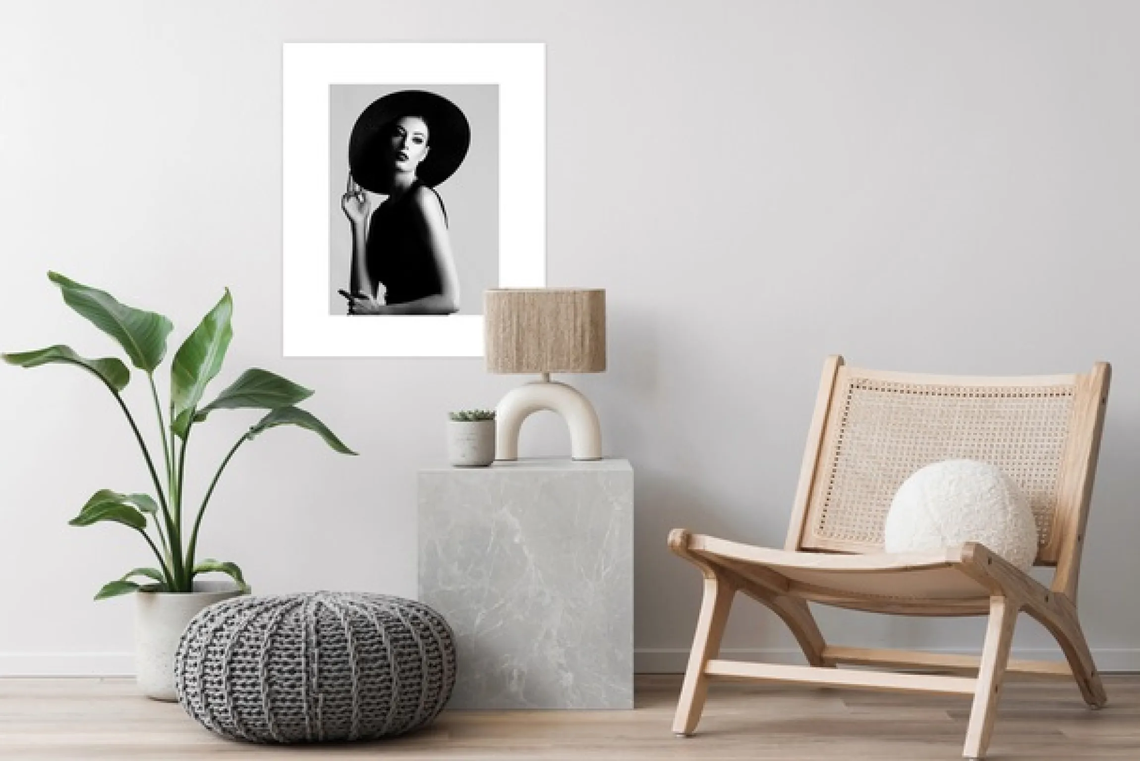 queence Bild mit Rahmen »oder Poster, Evgenia« Bilder von Frauen | Fashion | Foto | Frau | Magazincover | Mode | Portrait | Schwarz-Weiß 1 Stk. tlg. HD Premium Druck