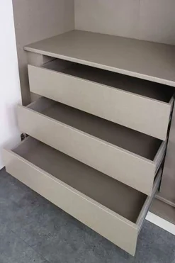 rauch Drehtürenschrank »Kleiderschrank Schrank Garderobe Wäscheschrank MONTCLAR« in den Breiten 204/254/304 cm, inkl. SOFT-CLOSE-FUNKTION,Passepartout optional mit Beleuchtung, inkl. Zubehör MADE IN GERMANY
