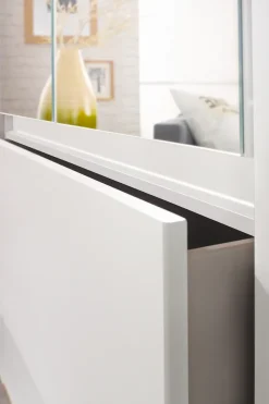 rauch Drehtürenschrank »Kleiderschrank Schrank Garderobe Wäscheschrank Ankleide NIDDA« Breiten 91/136/181 cm,mit vollflächig aufgelegten Spiegel grifflose Front MADE IN GERMANY