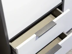 rauch Drehtürenschrank »Kleiderschrank Schrank Garderobe Wäscheschrank NAGATA viel Stauraum« in 3 verschiedenen Ausstattungen BASIC/CLASSIC/PREMIUM,mit Schubladen sowie Stangengriffen TOPSELLER MADE IN GERMANY