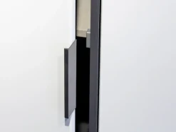 rauch Drehtürenschrank »Kleiderschrank Schrank Garderobe Wäscheschrank NAGATA viel Stauraum« in 3 verschiedenen Ausstattungen BASIC/CLASSIC/PREMIUM,mit Schubladen sowie Stangengriffen TOPSELLER MADE IN GERMANY