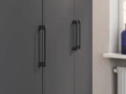 rauch Drehtürenschrank »Kleiderschrank Schrank Garderobe Wäscheschrank VOYAGER« in 3 verschiedenen Ausstattungen BASIC/CLASSIC/PREMIUM,mit modernen Griffen in Graumetallic und Spiegel