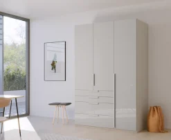rauch Drehtürenschrank »Kleiderschrank Schrank Garderobe Wäscheschrank PURISMA Glasfront« in den Breiten 151/201/251/301 cm, inkl. SOFT-CLOSE-FUNKTION,mit Schubladen und umfangreichem Zubehör MADE IN GERMANY