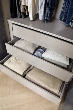 rauch Drehtürenschrank »Kleiderschrank Schrank Garderobe Wäscheschrank PURISMA« in den Breiten 151/201/251/301 cm, inkl. SOFT-CLOSE-FUNKTION,schlichte Eleganz, mit umfangreicher Innenausstattung MADE IN GERMANY