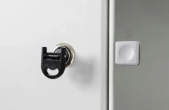 rauch Drehtürenschrank »Kleiderschrank Schrank Garderobe Schlafzimmer Büroschrank BUCHHOLZ« mit Schloss, in Breite 90, 135 und 180 cm,Schubladen mit viel Stauraum mit abschließbaren Türen MADE IN GERMANY