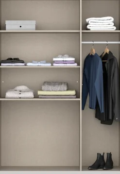 rauch Kleiderschrank »Harburg Drehtürenschrank Schlafzimmerschrank mit viel Stauraum« oberste Schublade mit praktischer Facheinteilung MADE IN GERMANY