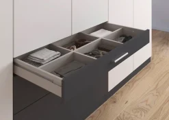 rauch Kleiderschrank »Schrank Drehtürenschrank Garderobe Ankleide Schlafzimmer HILDESHEIM« Breiten: 185/275 cm, Höhe 231 cm,oberste Schublade mit praktischer Facheinteilung MADE IN GERMANY
