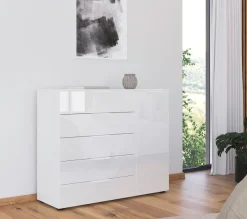 rauch Schubkastenkommode »Kommode Türkommode Sideboard Kombikommode FLIPP mit Glasfront« Breite 120 cm mit 2 Einlegeböden,1-türig mit 5 Schubladen und Soft-Close-Funktion sowie Glasfront