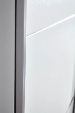 rauch Schwebetürenschrank »AURELIO Kleiderschrank Garderobe« 3 Ausstattungen BASIC/CLASSIC/PREMIUM (inkl. SOFT-CLOSE-FUNKTION),3 verschiedene Ausstattungsvarianten Griffe aus Metall MADE IN GERMANY