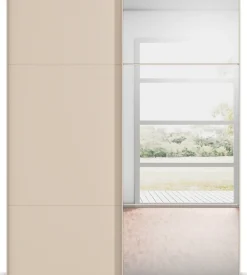 rauch Schwebetürenschrank »Kleiderschrank Schrank Garderobe Schlafzimmerschrank SCALE-TRIO« edle dreigeteilte Front mit 2 Zierleisten und Spiegel MADE IN GERMANY