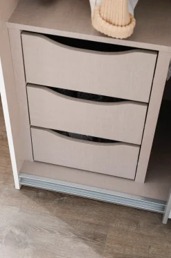 rauch Schwebetürenschrank »Kleiderschrank Garderobe Eckkleiderschrank QUADRA mit edler Glasfront« Maß 181x187 cm, Höhen 210/229 cm, inkl. Soft-Close-Funktion,extra großer Eckschrank inkl. Schubladeneinsatz MADE IN GERMANY