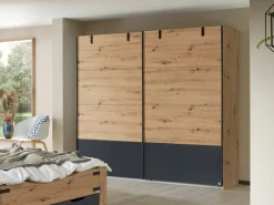 rauch Schwebetürenschrank »Schrank Kleiderschrank Ankleide Garderobe BIRMINGHAM« Breite/Höhe/Tiefe: 226/210/62 cm,im Industrial-Style, Griffleisten in Graumetallic MADE IN GERMANY