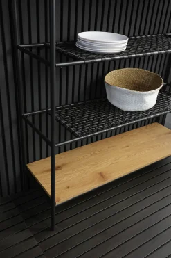 SalesFever Bücherregal »York Design-Regal für stilvolle Ordnung« Mattschwarze Polyrattan Ablageböden - Stil trifft Funktionalität