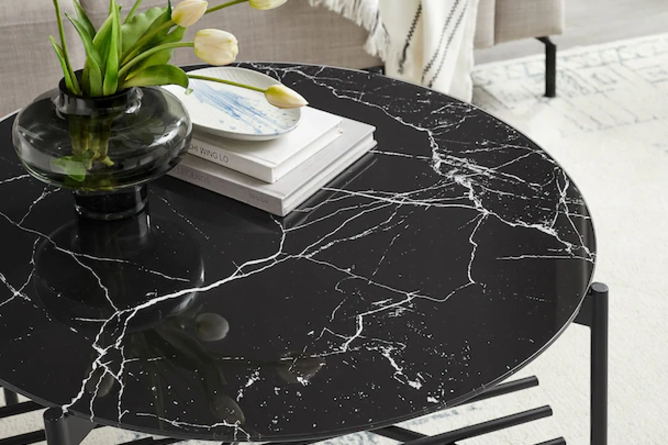 SalesFever Couchtisch »Coffeetable Wohnzimmertisch im minimalistischen Stil« 1 Stk. tlg. Glasplatte in Marmoroptik