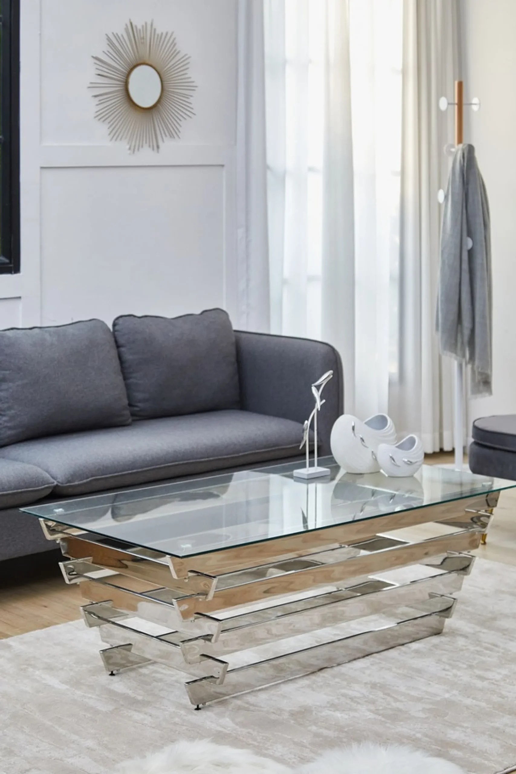 SalesFever Couchtisch »Eleganter Tisch für Wohnzimmer« Edles Design-Gestell aus rostfreiem Stahl