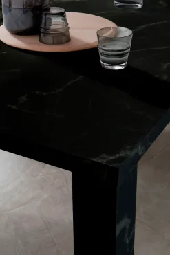 SalesFever Esstisch »Designer Tisch für Ihr Zuhause« Eleganz trifft Design in Marmoroptik